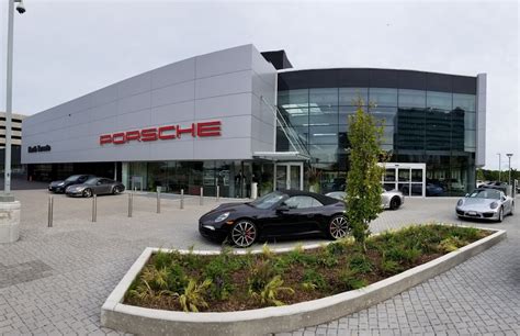 Porsche Centre North Toronto 165 Yorkland Blvd 100 North York On