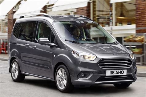 A courier delivery messenger service can deliver anything whether it is across the street, across town or around the world. Galería de imágenes y fotos del Ford Tourneo Courier