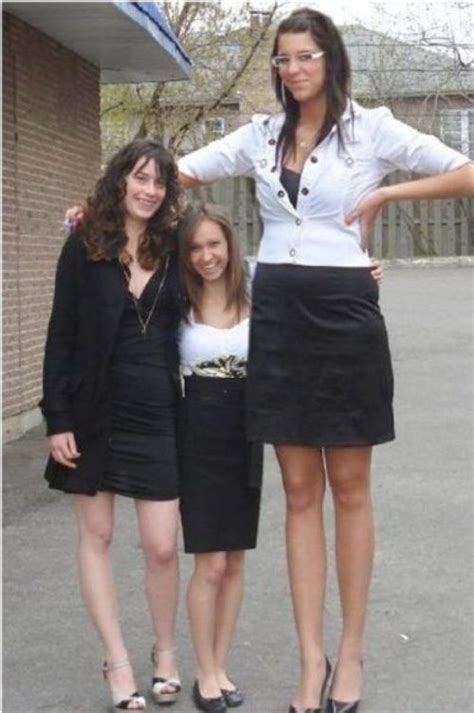 Some Of The Tallest Women In The World Thechive Tall Women Fashion