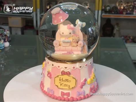 Cute Hello Kitty Snow Globe Custom Resin Crafts 45mm Home Decoration