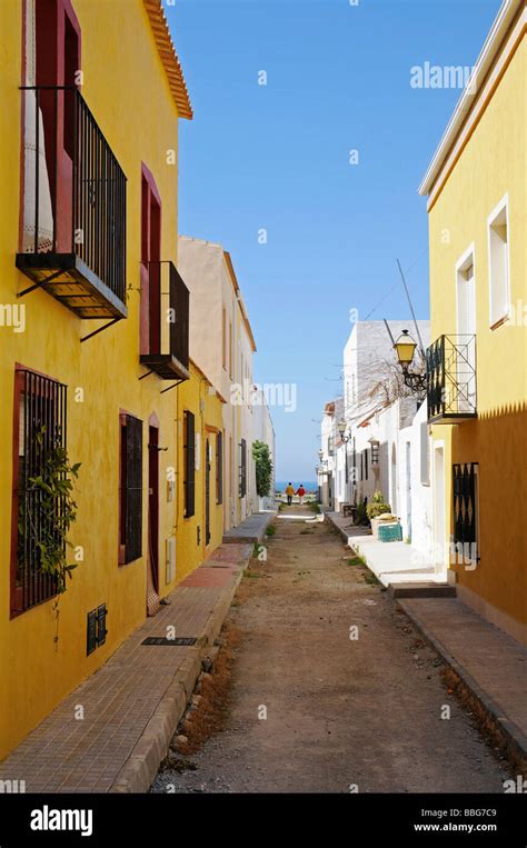 Schmale Straße Gelbe Häuser Tabarca Isla De Tabarca Alicante Costa