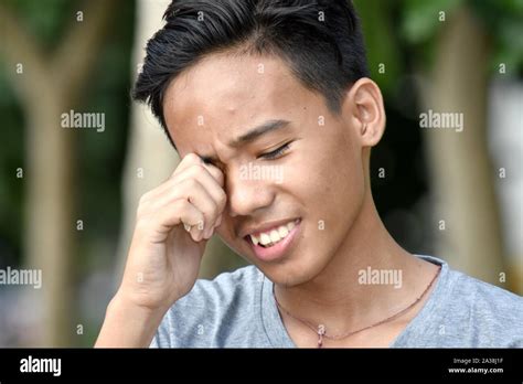 A Teenage Boy Crying Hi Res Stock Photography And Images Alamy