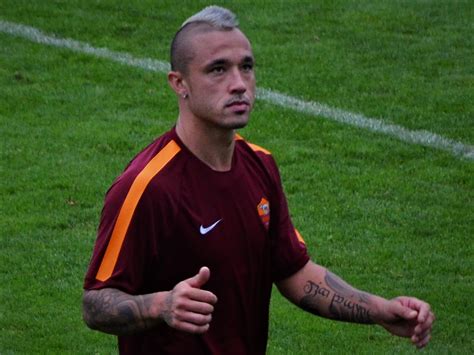 Jun 27, 2021 · inter and belgian midfielder radja nainggolan are still in disagreement over whether the player should receive severance pay upon a permanent move to cagliari, according to a report in the italian print media today. Radja Nainggolan - Wikipedia