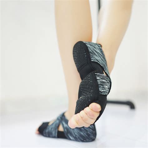 Why are yoga shoes good for your feet? Non-Slip Yoga Shoes, Open Toe Grip Socks, Bellarina Shoes ...