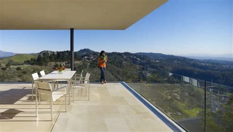 20 Breathtaking Modern Balcony Designs Every Home Needs