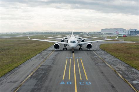 Airbus A350 900 Xwb Lined Up Runway Aircraft Wallpaper 3863 Aircraft
