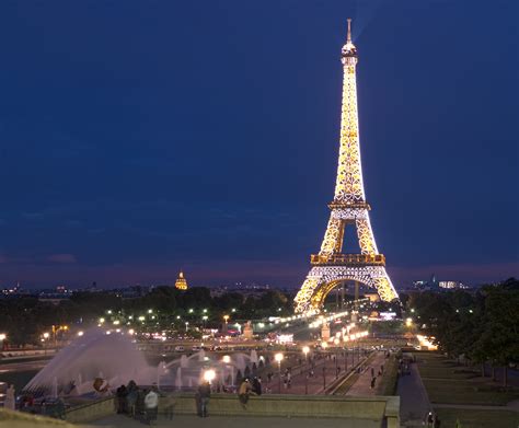 Find the best places to visit in paris in 2 days. File:The Eiffel Tower at night - Paris, France - panoramio ...
