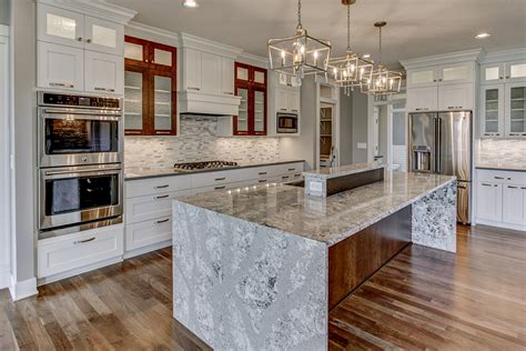 We proudly provide our kitchen remodeling services to homeowners in fountain valley. Custom Kitchen Cabinets | New Kitchen Cabinets MN