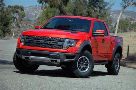 First Drive 2010 Ford F 150 Svt Raptor Photo Gallery Autoblog