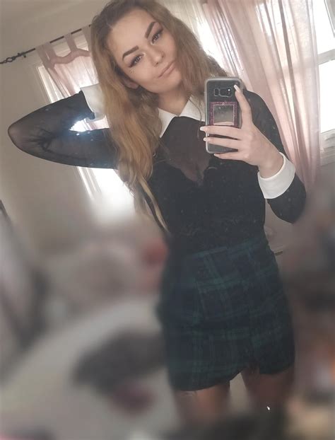 Do You Like My Schoolgirl Outfit Dont Mind My Messy Room 23 Rselfie