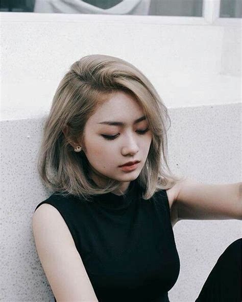 You can further enhance the look by accessorising the hair as you wish. Korean Short Hairstyles Female 2020