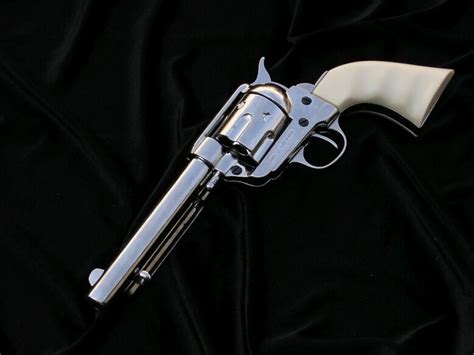 Revolver Colt Peacemaker 1873 R Caliber 45 1150 Nq Global Replicas