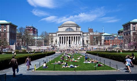 There are around, 3750 faculty members, 8,400 undergraduate students and nearly 14000 postgraduate. Top Universities to study around the world: Columbia ...