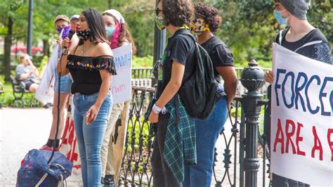 Protesters Hold Rally At Savannahs Forsyth Park For Women At Irwin