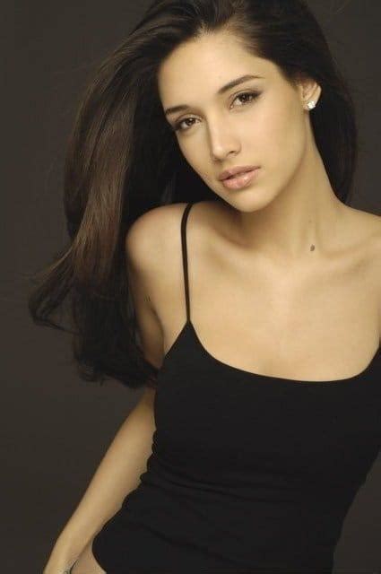 49 Amelia Vega Nude Pictures Are Marvelously Majestic The Viraler