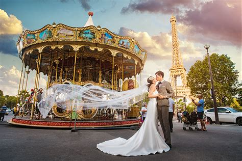 A great honeymoon in a romantic place will spice up the meaningfull wedding. Paris | My Dream Wedding
