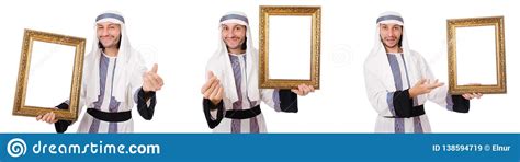 l homme arabe avec le cadre de tableau d isolement sur le blanc image stock image du robe