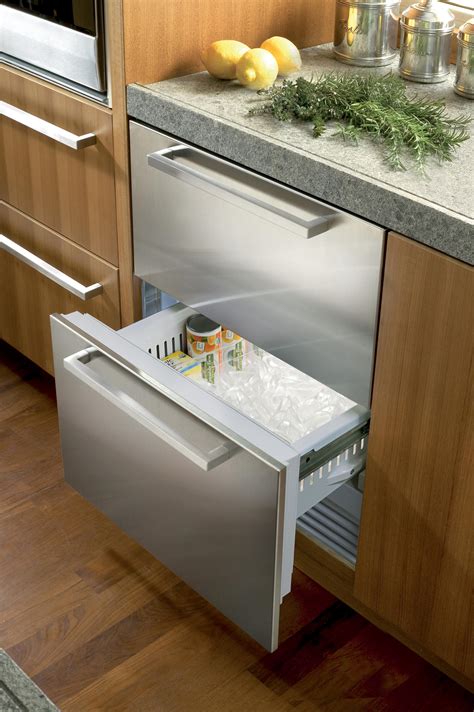 Sub Zero Id 24fi24 2 Drawer Under The Counter Freezer With Ice Maker