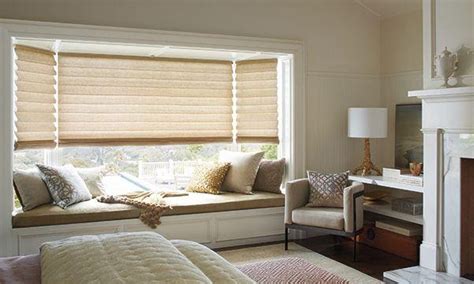 Check out these bay window treatment ideas for beautiful ways to dress your windows. Best Bay Window Treatments for a Contemporary Look ...
