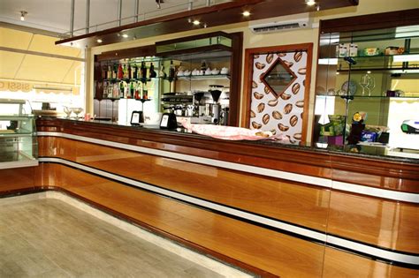 Arredamenti industriali e per magazzini nuovi e usati. Come Rivestire un Bancone Bar - DecoroeArredo