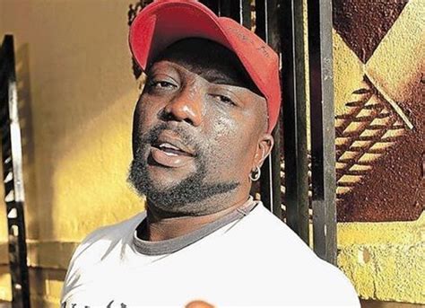 / z oʊ ˈ l ɑː /, french: Zola 7 is still that giving back type of guy