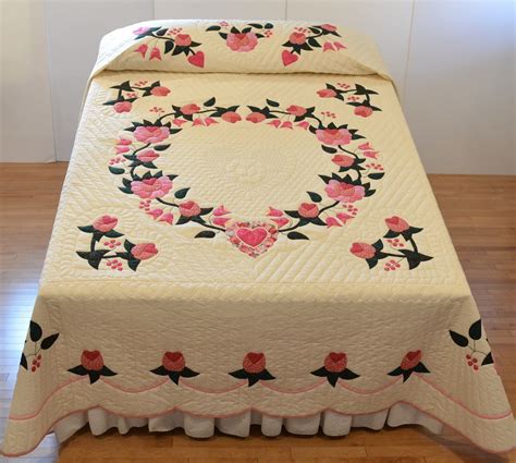 Amazing Authentic Amish Made Quilt Entirely Hand Quilted Quilts