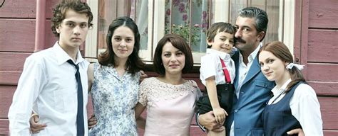 Pin By Mariana Nicolae On Actori In Seriale Turcesti With Images Turkish Film Bridesmaid