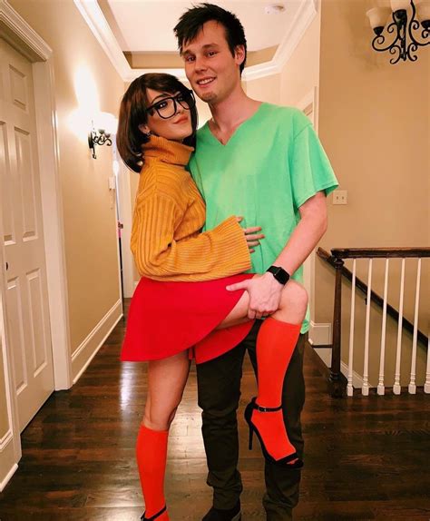 Velma And Shaggy Velma Costume Scooby Doo Costumes Cute Couple Halloween Costumes Trendy