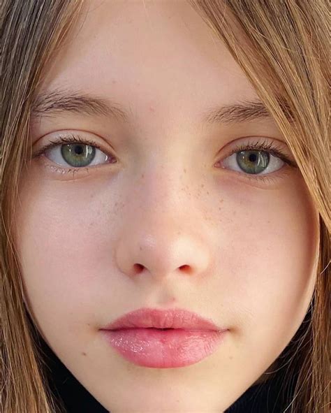 Maisie De Krassel On Instagram Lovely Eyes Pinky Lips A Little Bit