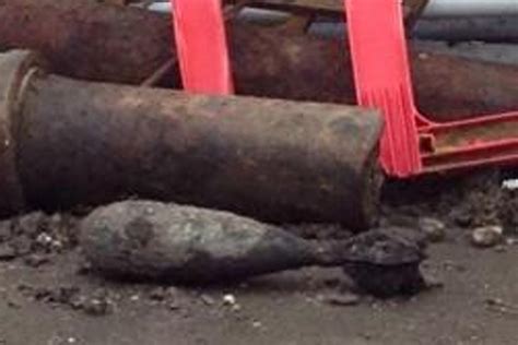 Unexploded World War Ii Bomb Found At Bandq In South London London Evening Standard Evening
