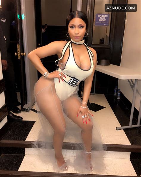Nicki Minaj Flaunts Her Curves At The 2018 Mtv Vma At Radio City Music
