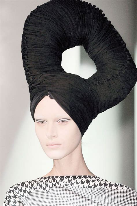 Ellixelle — Fashionph N°124 Avant Garde Headdress 3 Junya