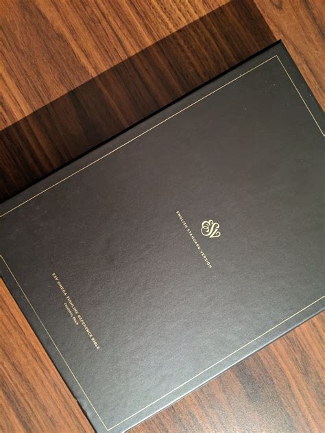 The Crossway 80th Anniversary Esv Omega Thinline Reference Bible Review