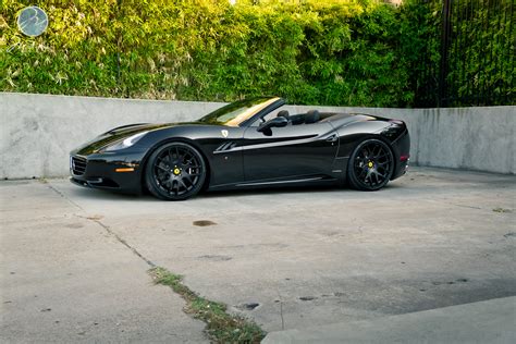 Photoshoot Black Ferrari California With 2122 Modulare B1 Monoblock