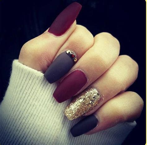 35 Easy And Cool Glitter Nail Art Ideas You Will Love To Try