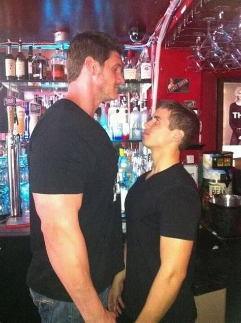 Big Guys Tall Guys David And Goliath Tall People Bear Men Lift And