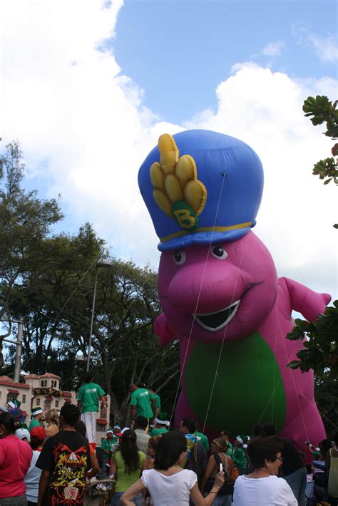 Barney Parade Balloon 45