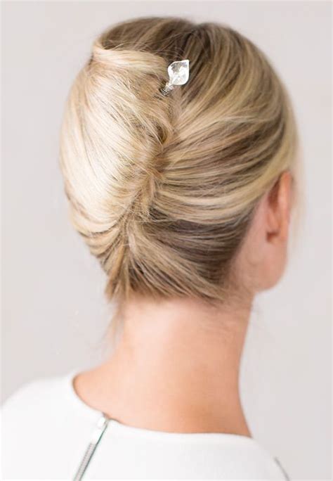 Gorgeous Calla Lily Hair Stick Styles A Simple Elegant French Twist