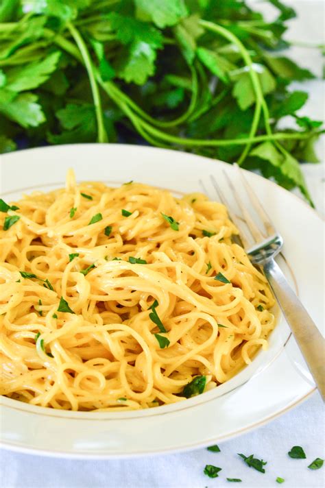 Reviews for photos of creamy garlic pasta with shrimp & vegetables. Creamy Garlic Pasta | Recipe | Creamy garlic pasta, Pasta ...