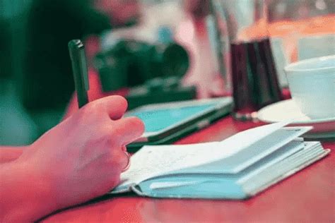 12 Contoh Karangan Deskripsi - Ciri, Tujuan, Jenis, Langkah