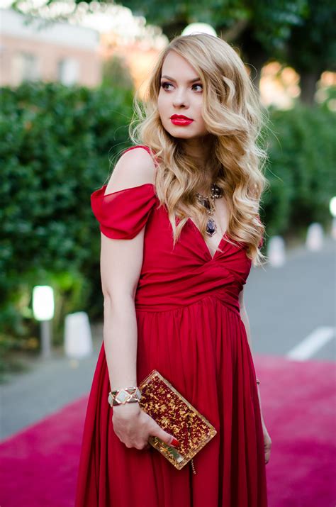 Red formal evening gowns and red party dresses. Wedding outfit :: the red maxi dress - Pink WishPink Wish