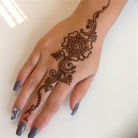 Motif henna tangan untuk pemula. Download Gambar Henna Yang Gampang Ditiru