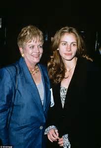 Hello There Rip Betty Lou Motes Julia Roberts Loses Her Mother To