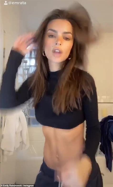 Emily Ratajkowski Flaunts Her Toned Abs In Sultry Clip Before Urging
