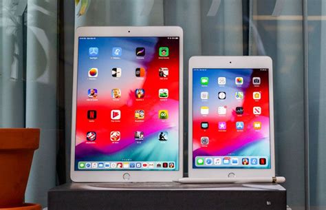 It supports apple's smart keyboard (but not the folio) and the 1st gen apple pencil (which makes sense since the air has a lightning port). Apple iPad Air vs. iPad Mini (2019): Which One Should You ...