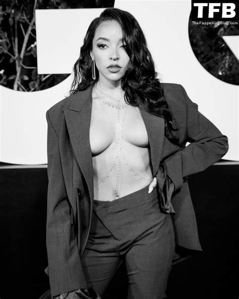 Tinashe Shows Off Her Tits At The Gq Men Of The Year Party