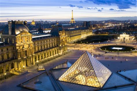 Photographie Dart Du Musée Du Louvre De Nuit à Paris En France