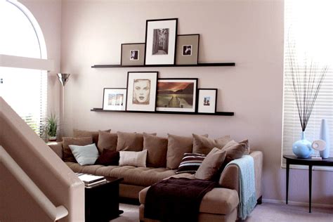 10 Living Room Photo Wall Decoomo