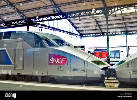 Toulouse Frankreich Französischer Hochgeschwindigkeitszug Tgv Bahnhof