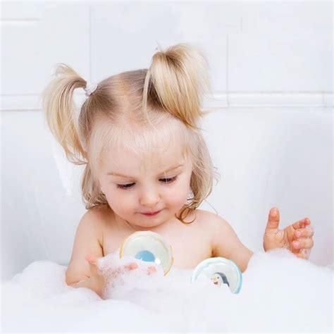 Playtive Bath Toy Float And Play Bubbles Hunky Dunky